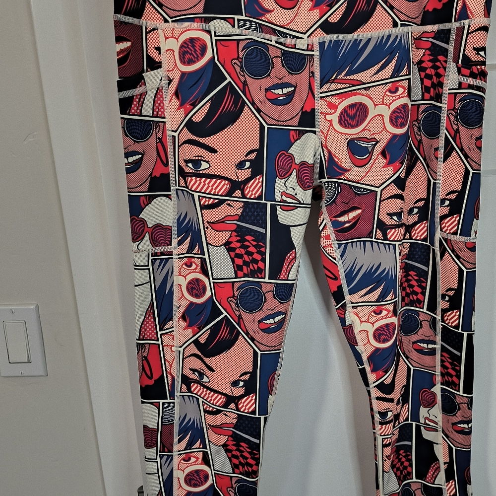 CVG pop art Capri leggings